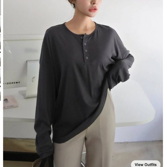 DAZY Quarter Button Drop Shoulder Tee - Picture 5 of 7